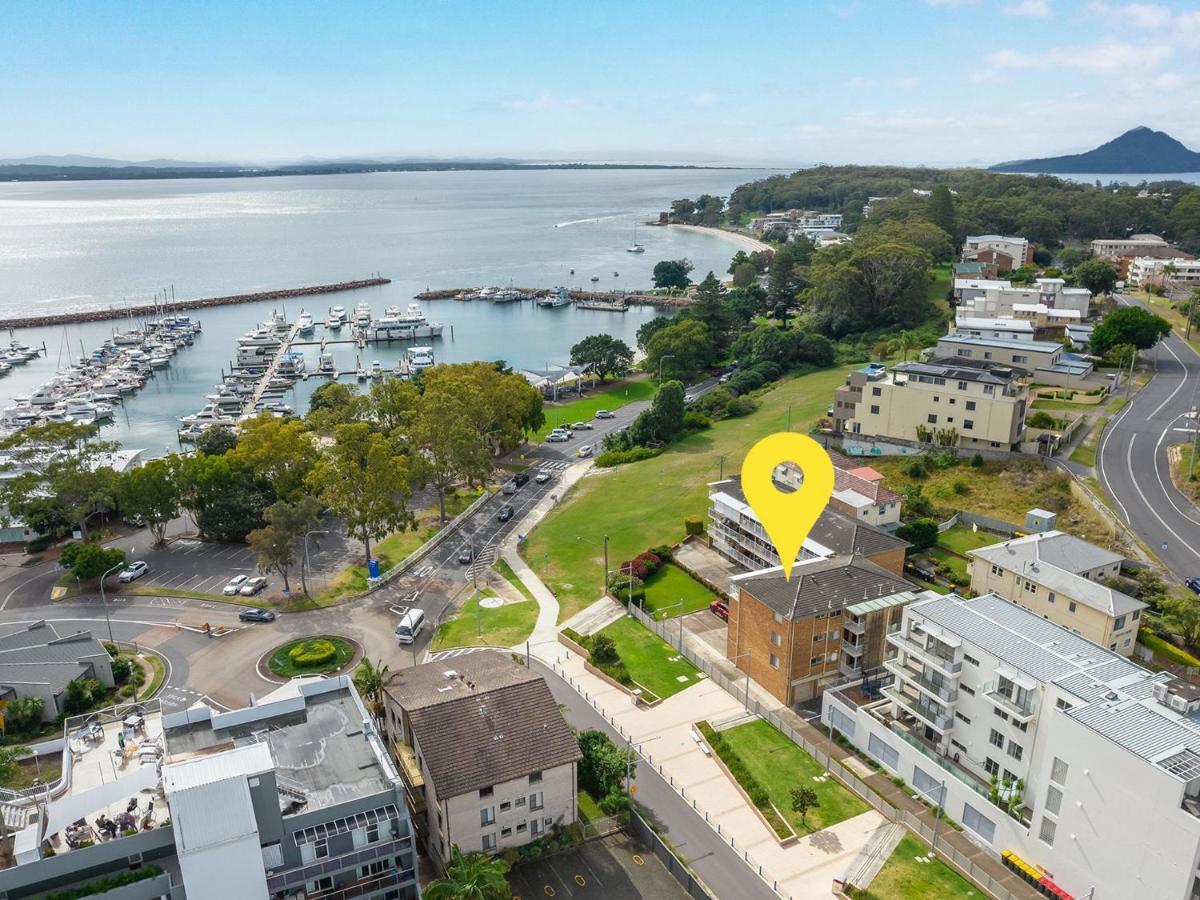 Teramby Court, 10,104 Magnus Street - Unit In Nelson Bay Cbd, With Water Views, Air Con And Wi-Fi Apartment Exterior photo